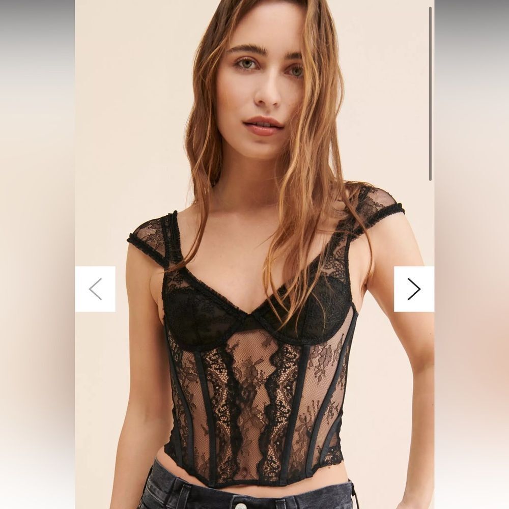 UO Lioness Some Like It Hot Lace Corset - Picture 4 of 8